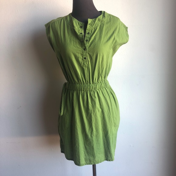 Vintage Dresses & Skirts - Vintage sz S Plain Green button down midi dress